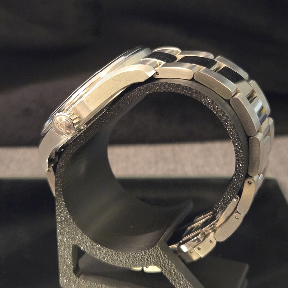 Alpina Alpiner Quartz Watch 42mm - Picture 4 of 12